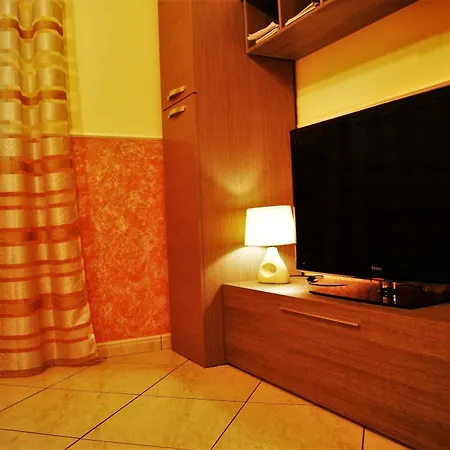Maison 37, Exclusive Use For 5-6 People, 3 Bedrooms * Palermo